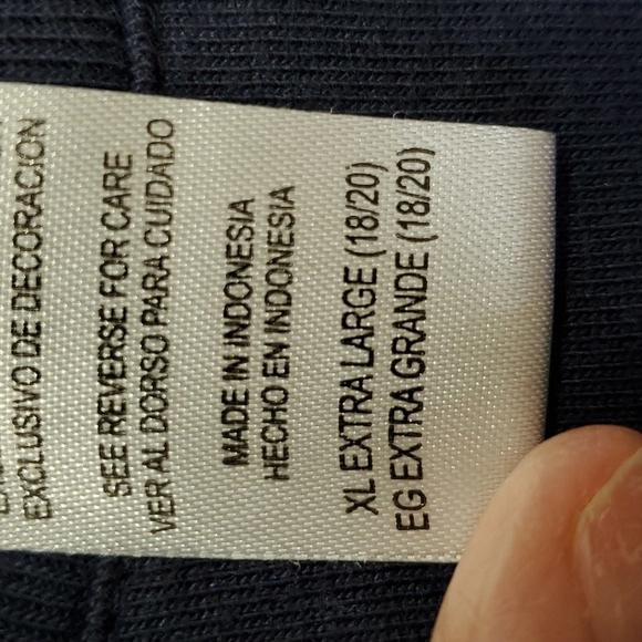 NFL TEEM APPAREL, PATRIOTS football blue tee. Size 18/20. Excellent cond… - Picture 6 of 6